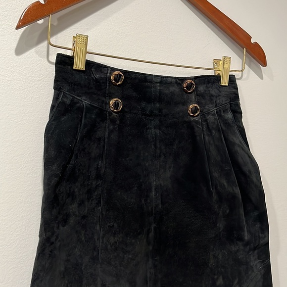Vintage Black Suede Skirt, size 2 - Picture 3 of 7